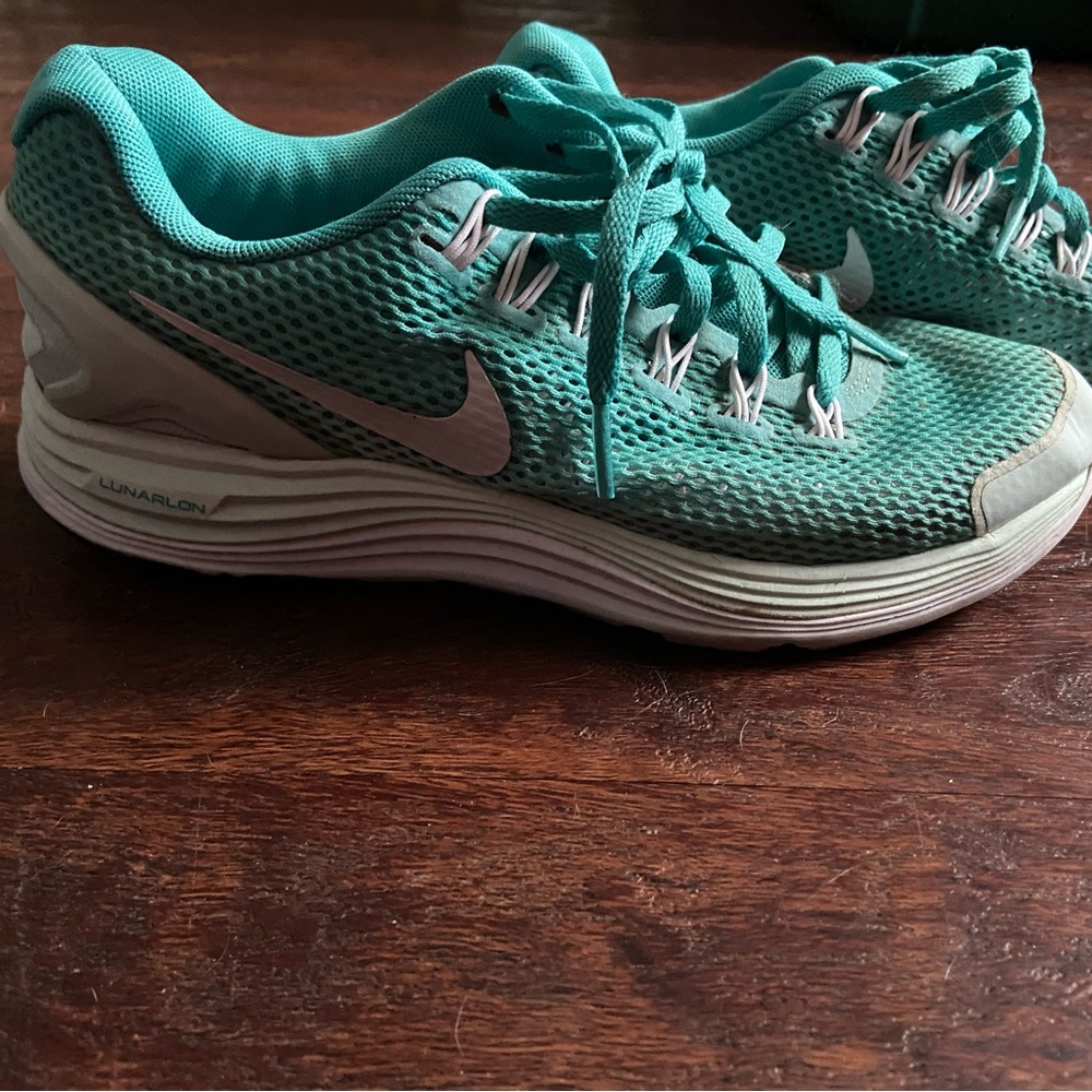 Excellent used condition nike lunar glide size6